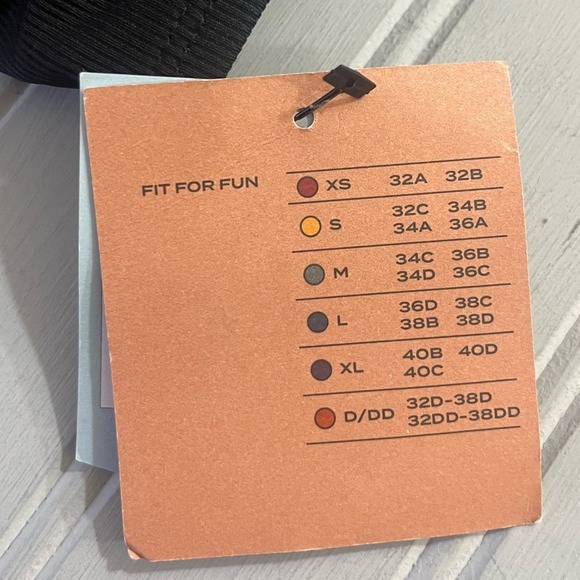 Shade & Shore Ribbed Bikini Swim Top Womens Small Black Adjustable Stretch NWT - Picture 8 of 8